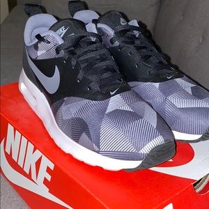 nike air max tavas print